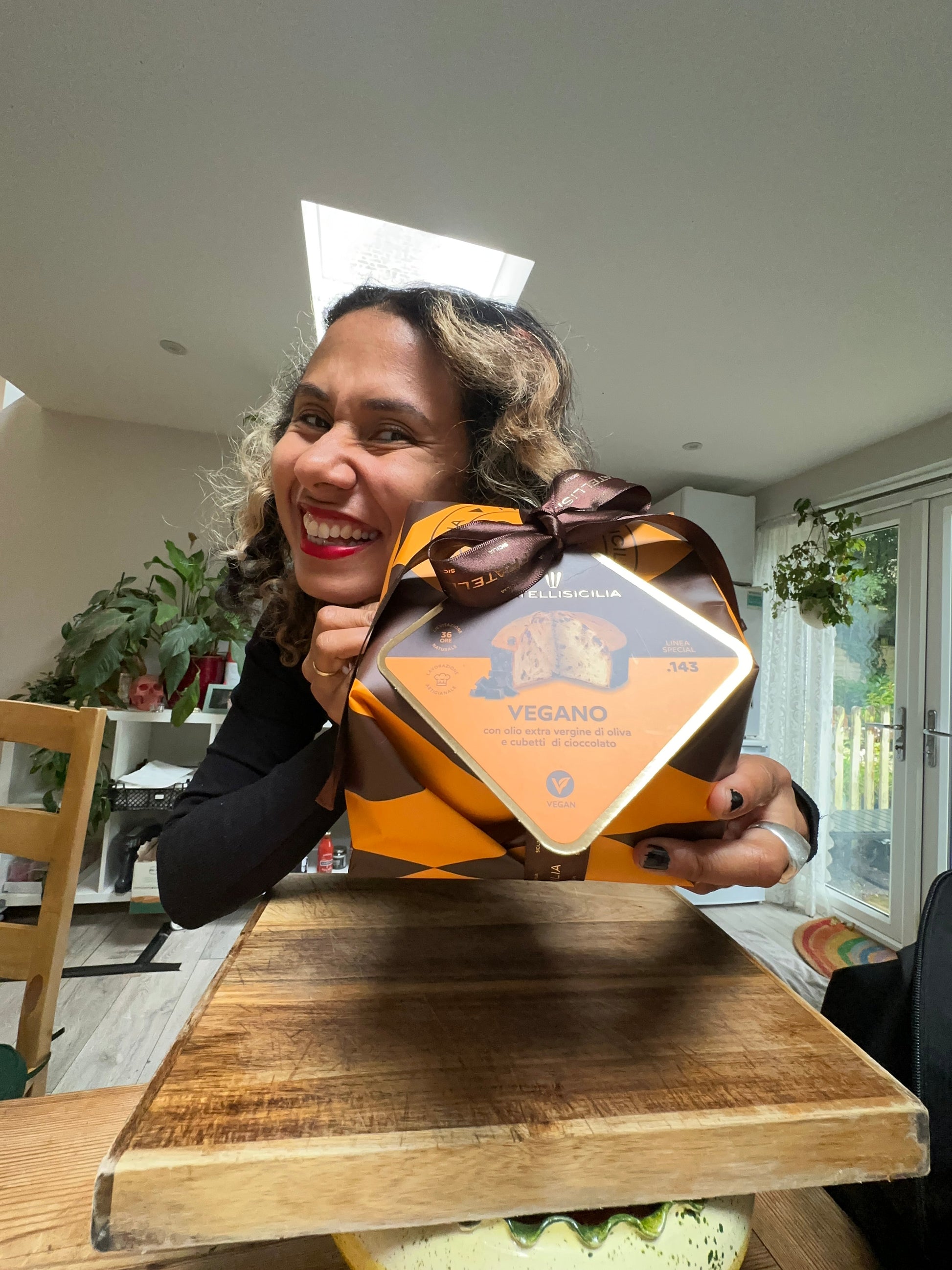 Luxury Vegan Chocolate Chip Panettone 500g – Pre - Order Now for Mid November Dispatch - Casadei Foods